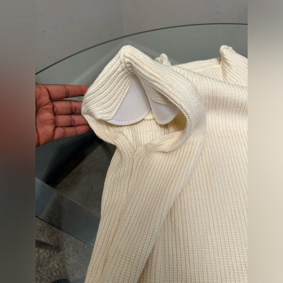 Mockneck knitted sweater. NWOT - Picture 2 of 4